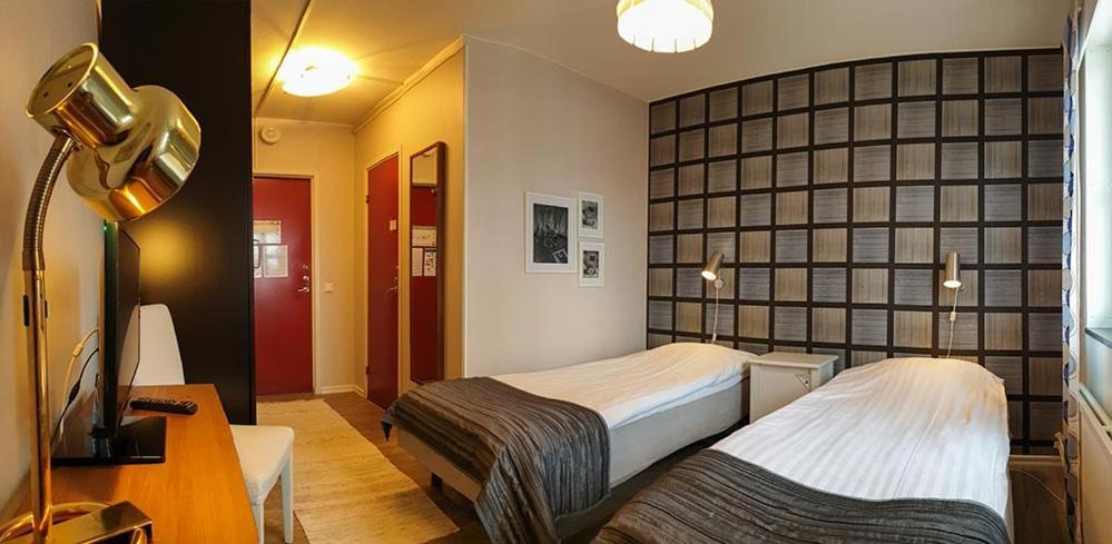 Svefi Vandrarhem - Hostel ฮาปารันดา ภายนอก รูปภาพ