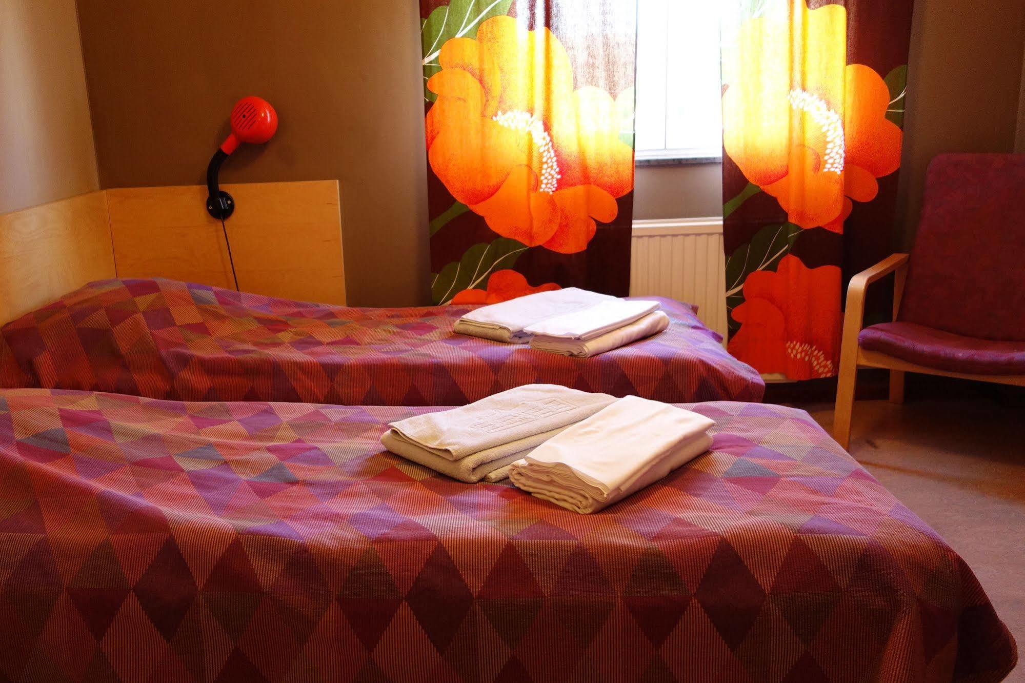 Svefi Vandrarhem - Hostel ฮาปารันดา ภายนอก รูปภาพ