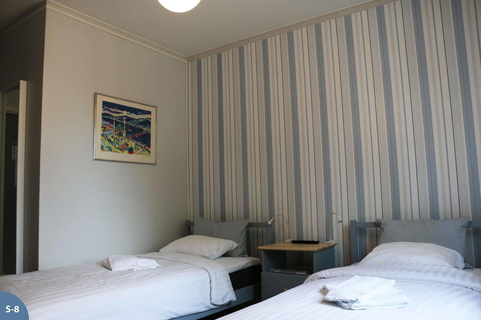 Svefi Vandrarhem - Hostel ฮาปารันดา ภายนอก รูปภาพ