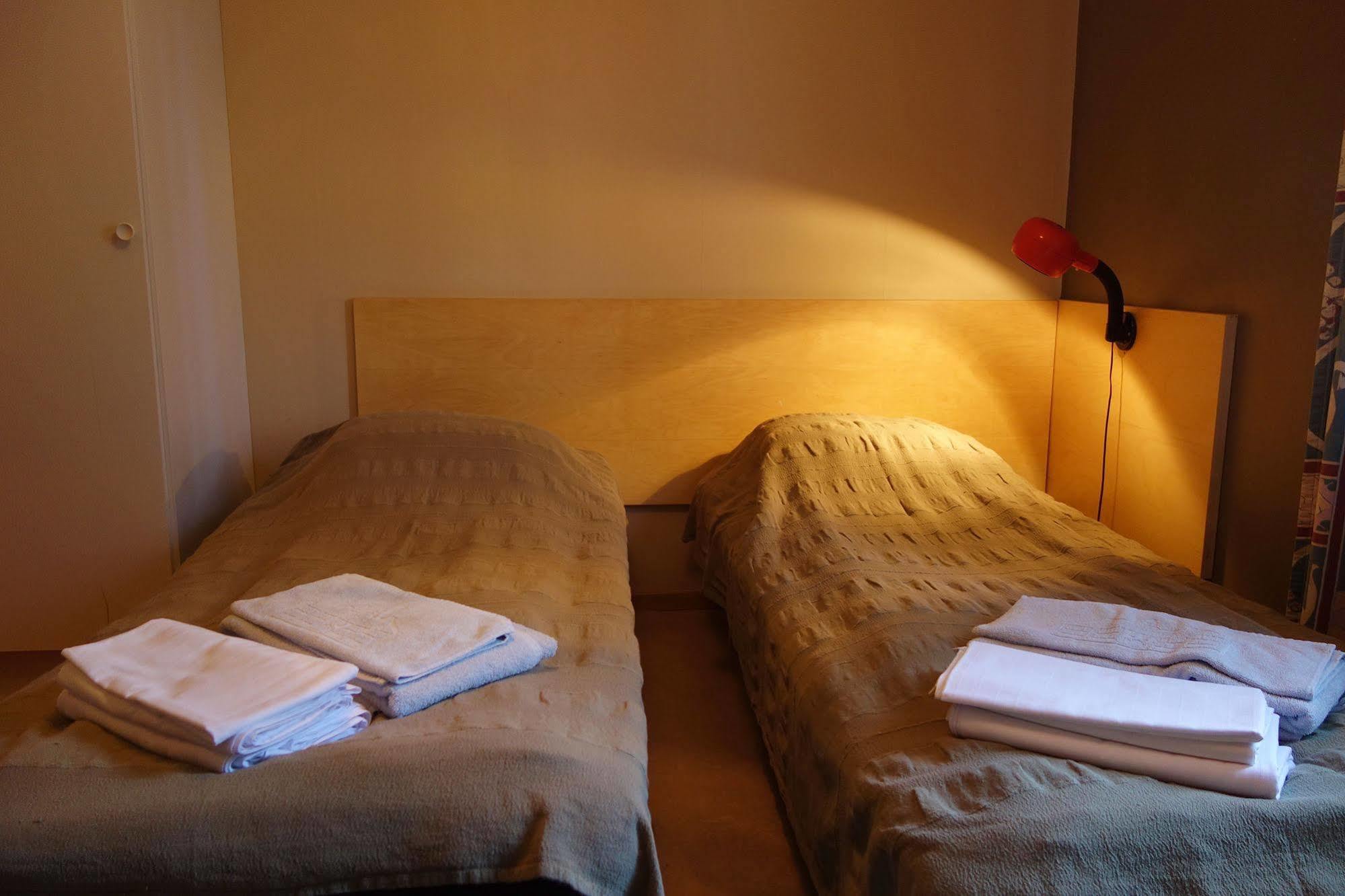 Svefi Vandrarhem - Hostel ฮาปารันดา ภายนอก รูปภาพ